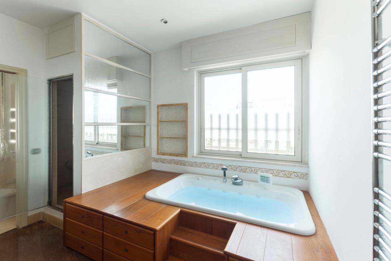 Ostia Holiday Boutique Spa Bagian luar foto